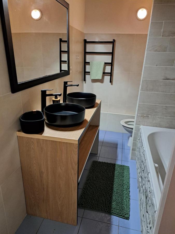 Cottage Le Cabanon ユイヌ・シュル・メール エクステリア 写真